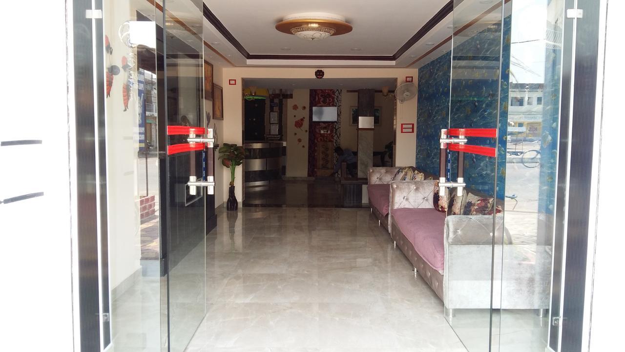 Hotel Buddha Palace Khajurāho エクステリア 写真